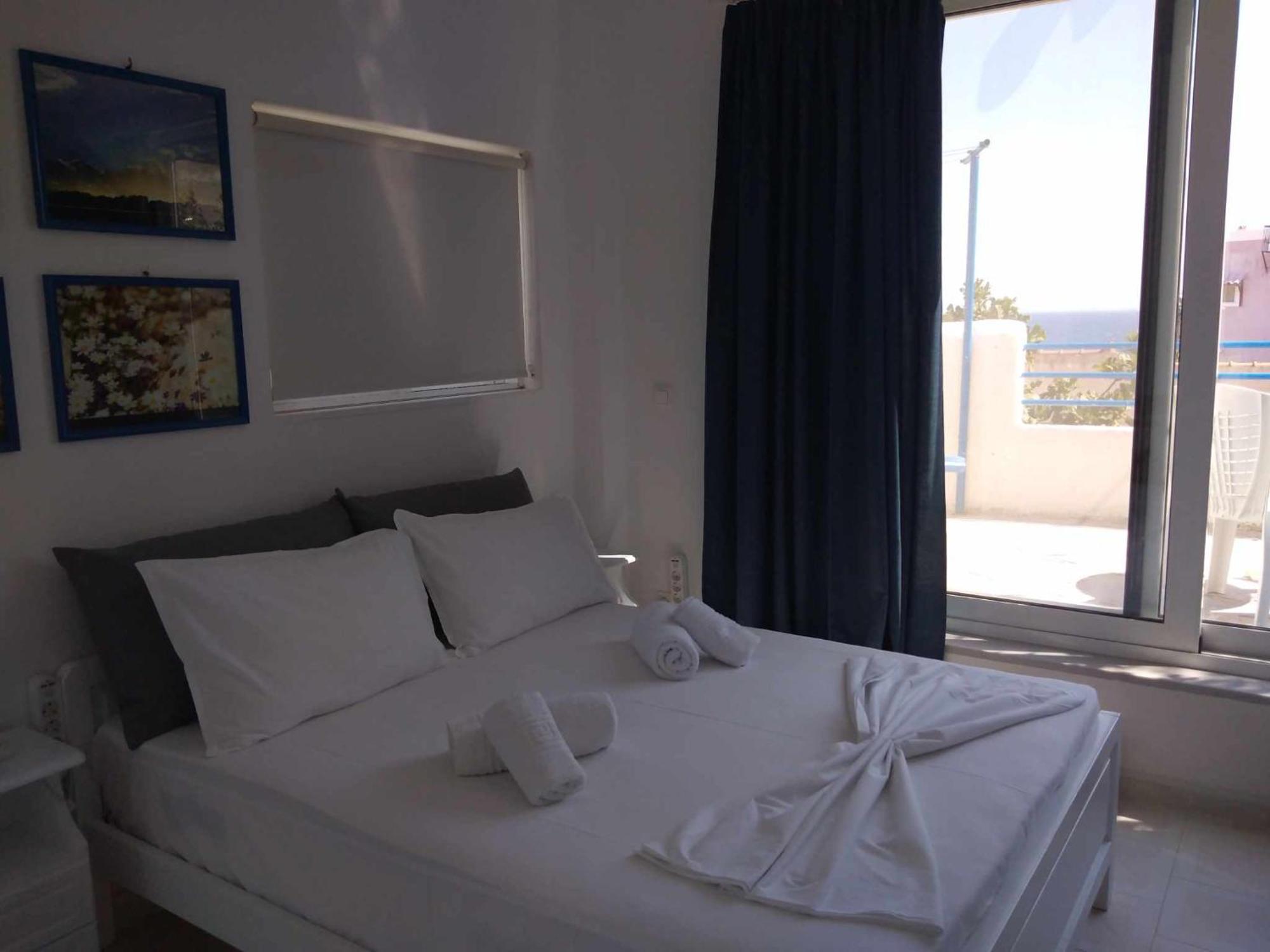 Blue Dolphin Studios And Apartment Vagia  Екстер'єр фото
