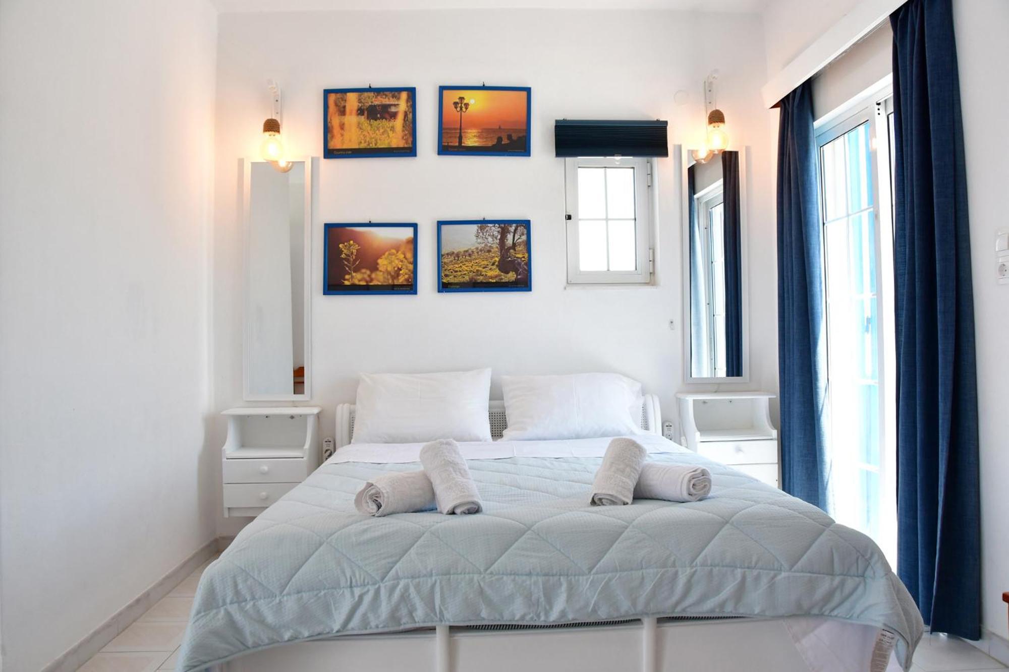 Blue Dolphin Studios And Apartment Vagia  Екстер'єр фото