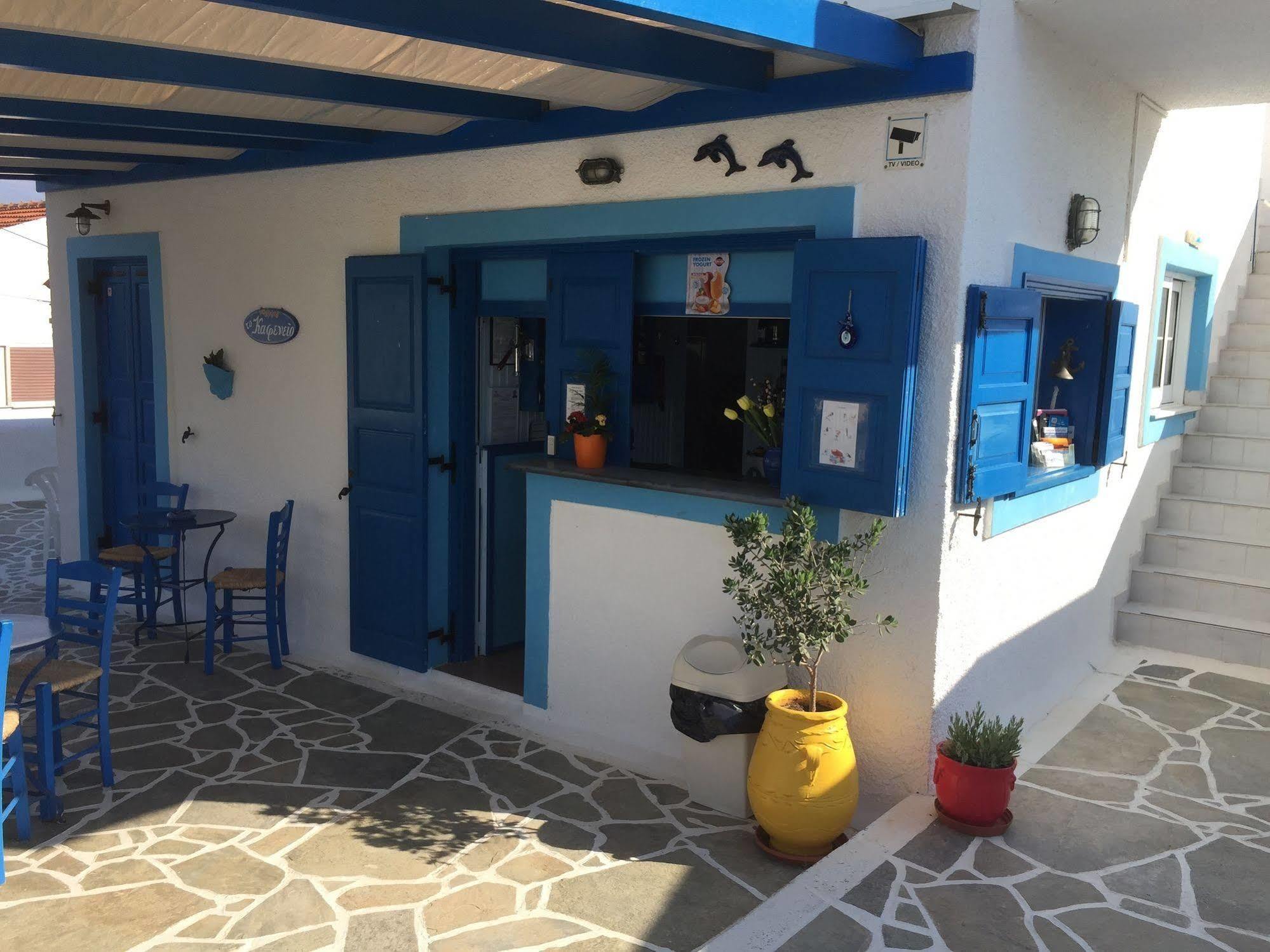 Blue Dolphin Studios And Apartment Vagia  Екстер'єр фото