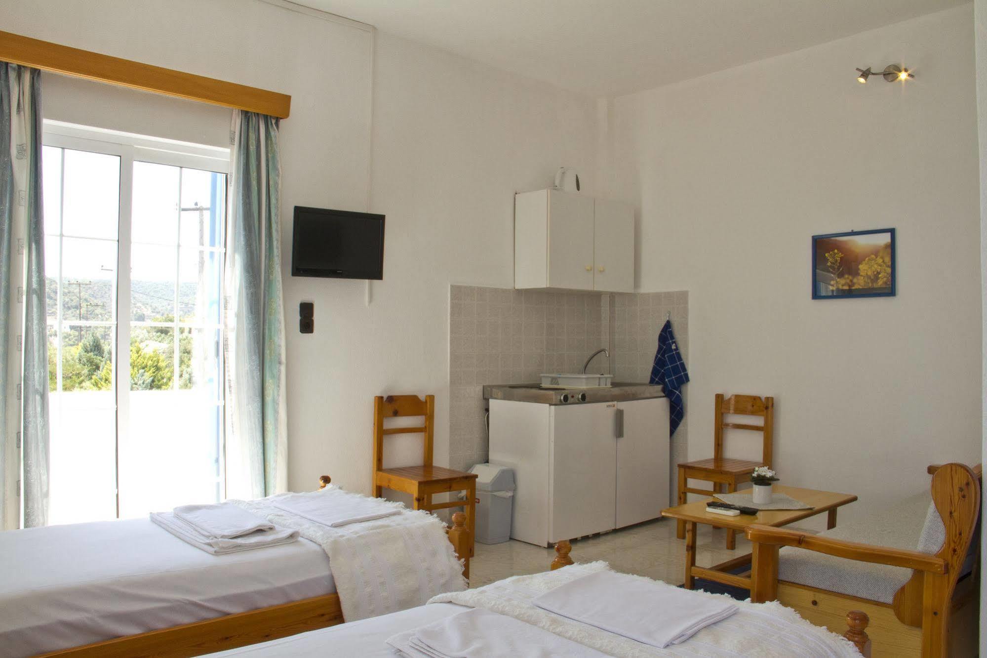 Blue Dolphin Studios And Apartment Vagia  Екстер'єр фото